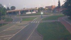 Křižovatka ulic Velká Dlážka a Polní