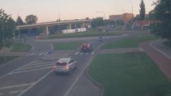 Křižovatka ulic Velká Dlážka a Polní