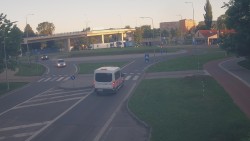 Křižovatka ulic Velká Dlážka a Polní