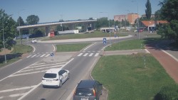 Křižovatka ulic Velká Dlážka a Polní