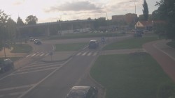 Křižovatka ulic Velká Dlážka a Polní