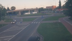 Křižovatka ulic Velká Dlážka a Polní