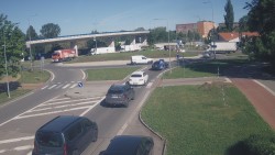 Křižovatka ulic Velká Dlážka a Polní