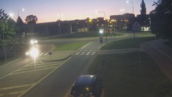 Křižovatka ulic Velká Dlážka a Polní