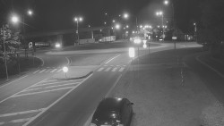 Křižovatka ulic Velká Dlážka a Polní