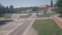Křižovatka ulic Velká Dlážka a Polní