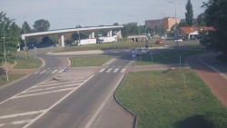 Křižovatka ulic Velká Dlážka a Polní