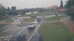 Křižovatka ulic Velká Dlážka a Polní
