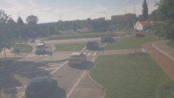 Křižovatka ulic Velká Dlážka a Polní