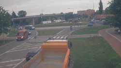 Křižovatka ulic Velká Dlážka a Polní