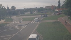 Křižovatka ulic Velká Dlážka a Polní