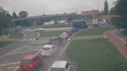 Křižovatka ulic Velká Dlážka a Polní