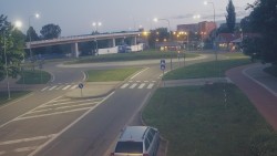 Křižovatka ulic Velká Dlážka a Polní