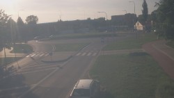 Křižovatka ulic Velká Dlážka a Polní