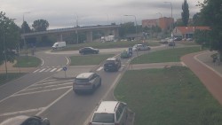 Křižovatka ulic Velká Dlážka a Polní