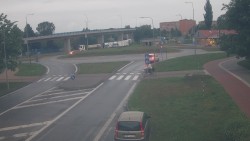 Křižovatka ulic Velká Dlážka a Polní