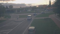Křižovatka ulic Velká Dlážka a Polní