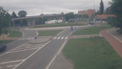 Křižovatka ulic Velká Dlážka a Polní