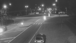 Křižovatka ulic Velká Dlážka a Polní