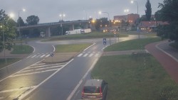 Křižovatka ulic Velká Dlážka a Polní