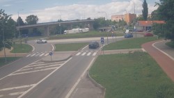 Křižovatka ulic Velká Dlážka a Polní