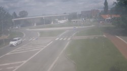 Křižovatka ulic Velká Dlážka a Polní