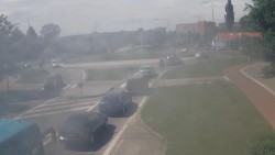 Křižovatka ulic Velká Dlážka a Polní