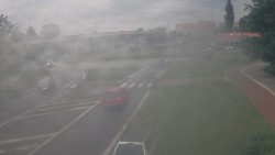 Křižovatka ulic Velká Dlážka a Polní