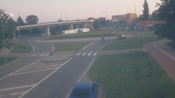 Křižovatka ulic Velká Dlážka a Polní