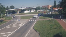 Křižovatka ulic Velká Dlážka a Polní