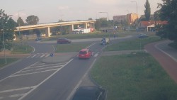 Křižovatka ulic Velká Dlážka a Polní