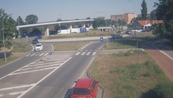 Křižovatka ulic Velká Dlážka a Polní