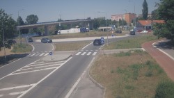 Křižovatka ulic Velká Dlážka a Polní
