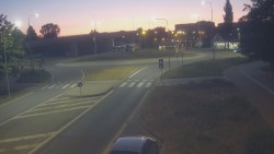 Křižovatka ulic Velká Dlážka a Polní
