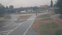 Křižovatka ulic Velká Dlážka a Polní