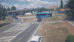 Křižovatka ulic Velká Dlážka a Polní