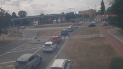 Křižovatka ulic Velká Dlážka a Polní