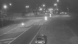 Křižovatka ulic Velká Dlážka a Polní