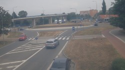 Křižovatka ulic Velká Dlážka a Polní