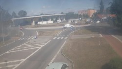 Křižovatka ulic Velká Dlážka a Polní