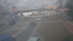 Křižovatka ulic Velká Dlážka a Polní