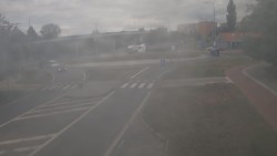 Křižovatka ulic Velká Dlážka a Polní