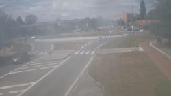 Křižovatka ulic Velká Dlážka a Polní