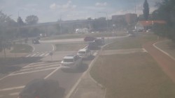 Křižovatka ulic Velká Dlážka a Polní