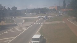 Křižovatka ulic Velká Dlážka a Polní