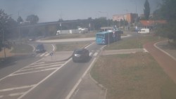 Křižovatka ulic Velká Dlážka a Polní