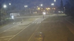 Křižovatka ulic Velká Dlážka a Polní