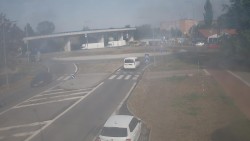 Křižovatka ulic Velká Dlážka a Polní