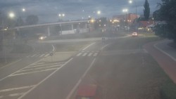Křižovatka ulic Velká Dlážka a Polní