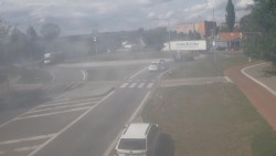 Křižovatka ulic Velká Dlážka a Polní
